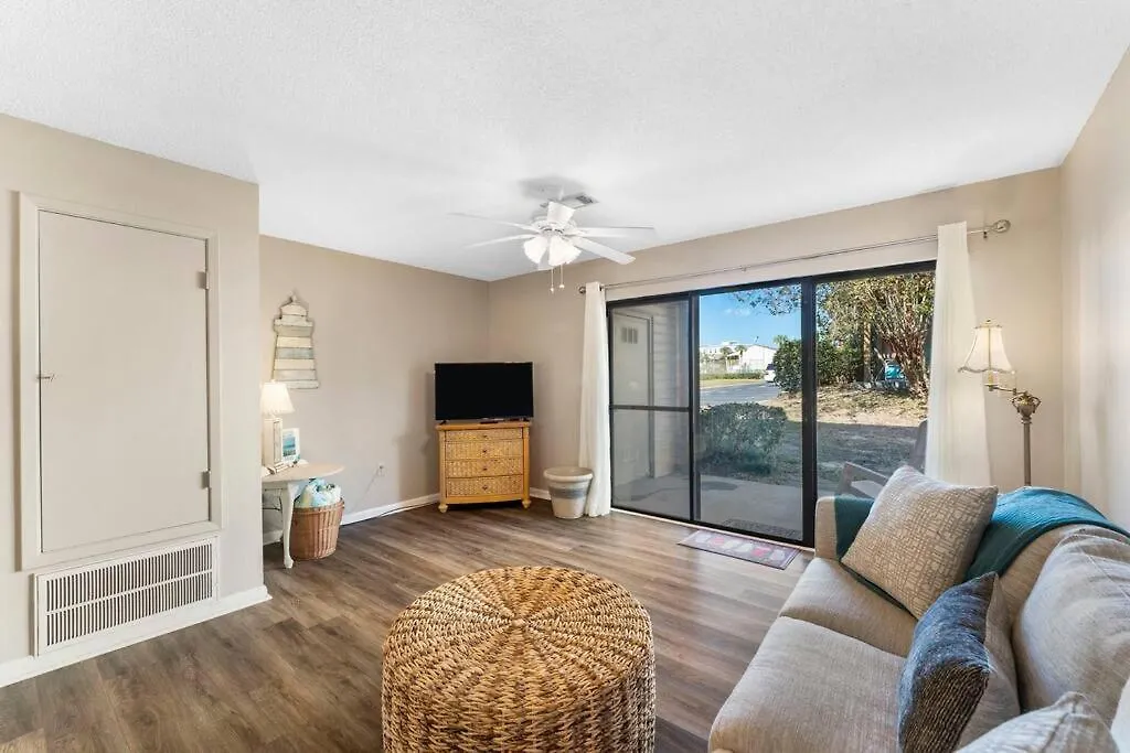 Across From West End Beach! Pet Friendly! Panama City Beach Daire